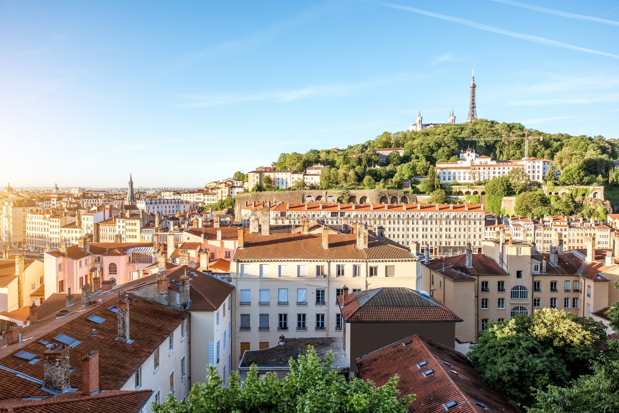 Toits de Lyon et colline de Fourvière