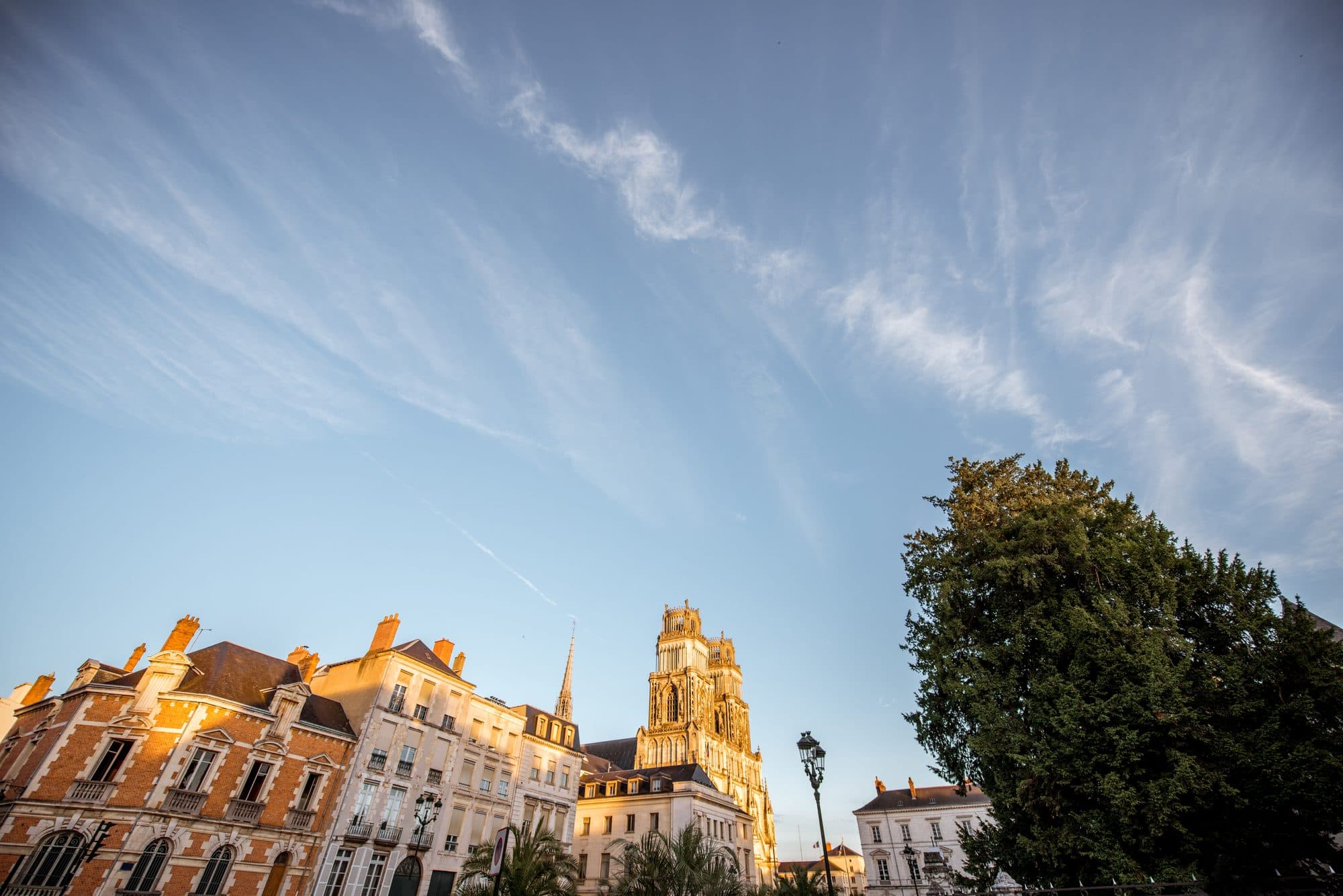 Orléans, façades et tour de la cathédrale